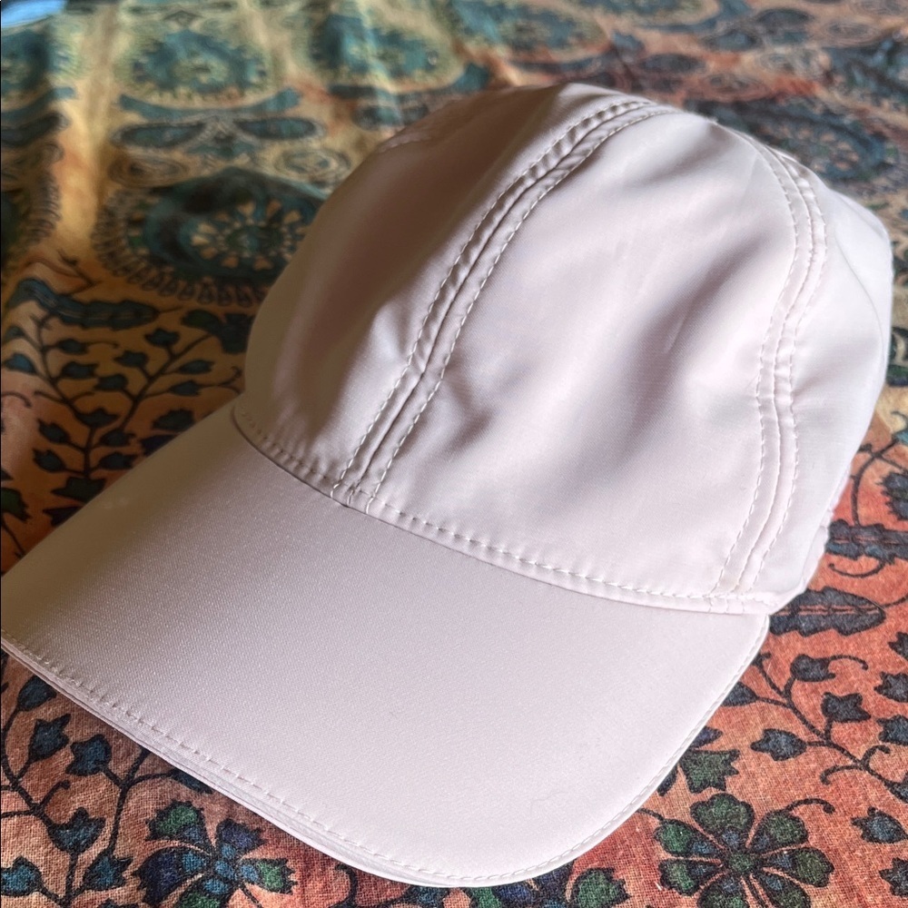 TopKnot Women's Light Pink Cap w/ ponytail magnet opening size S/M